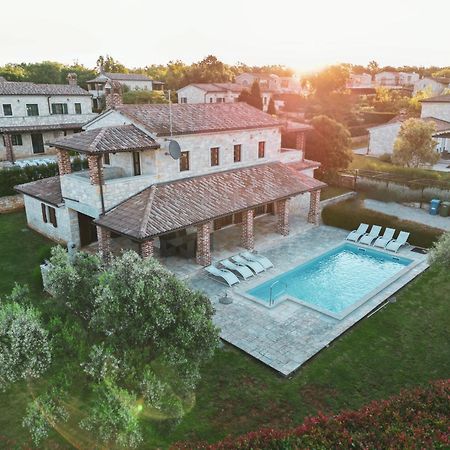 Sveti Lovreč Pazenatički Theblueview Villas Near Porec מראה חיצוני תמונה