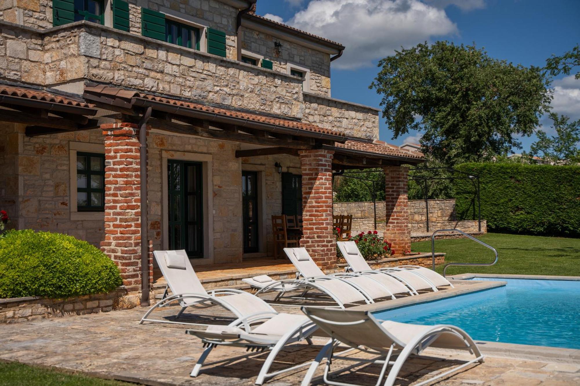 Sveti Lovreč Pazenatički Theblueview Villas Near Porec מראה חיצוני תמונה